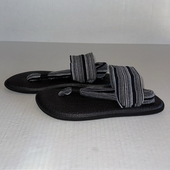 Sanuk Yoga 2 Solid Vintage Sandals - Picture 5 of 9